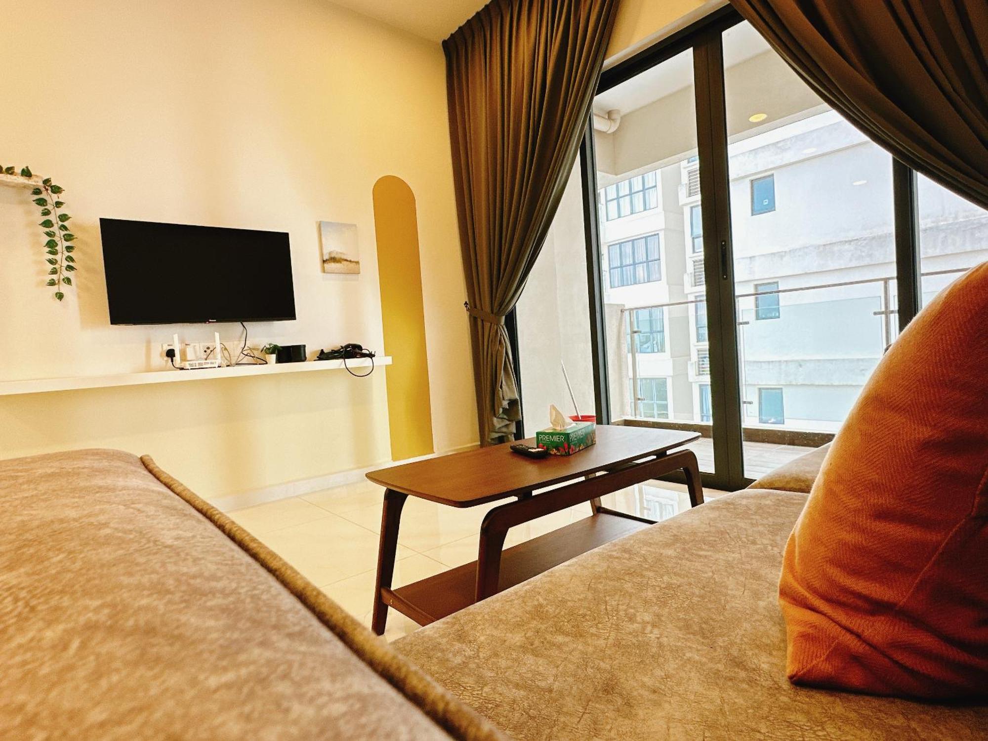 Monic Staycation #country Garden Danga Bay Apartment *