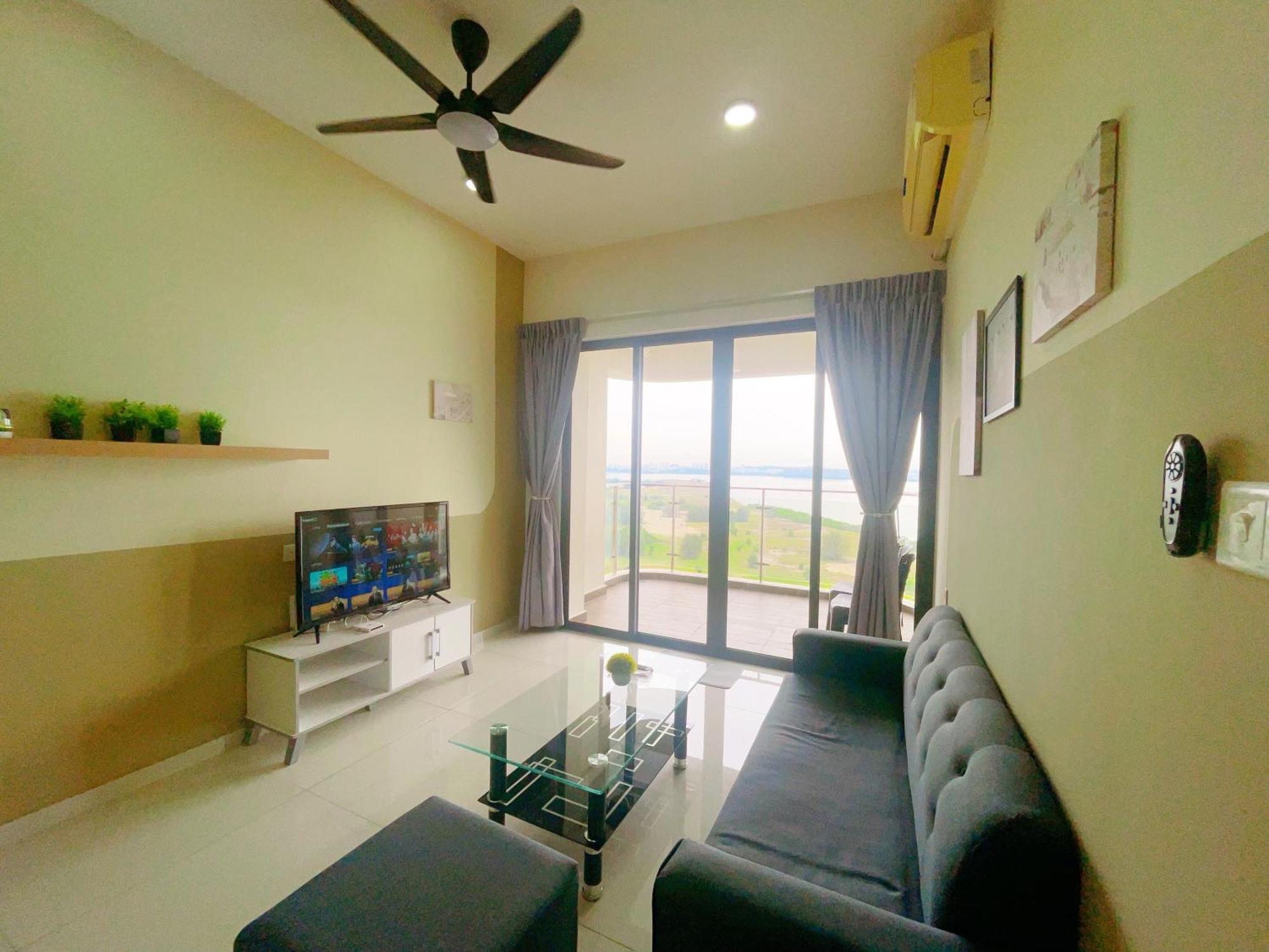 Apartment Monic Staycation #country Garden Danga Bay Johor Bahru