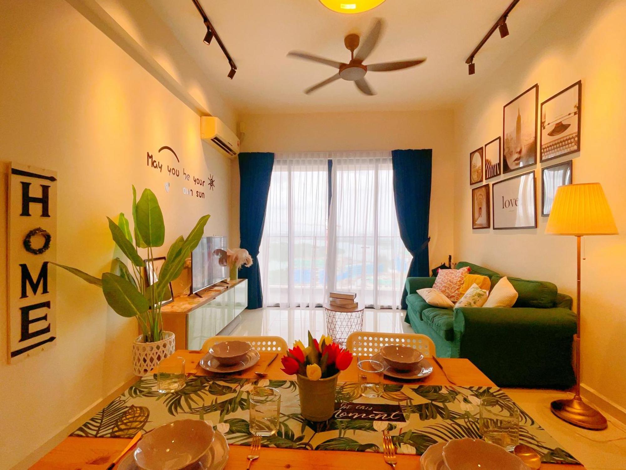 Monic Staycation #country Garden Danga Bay
